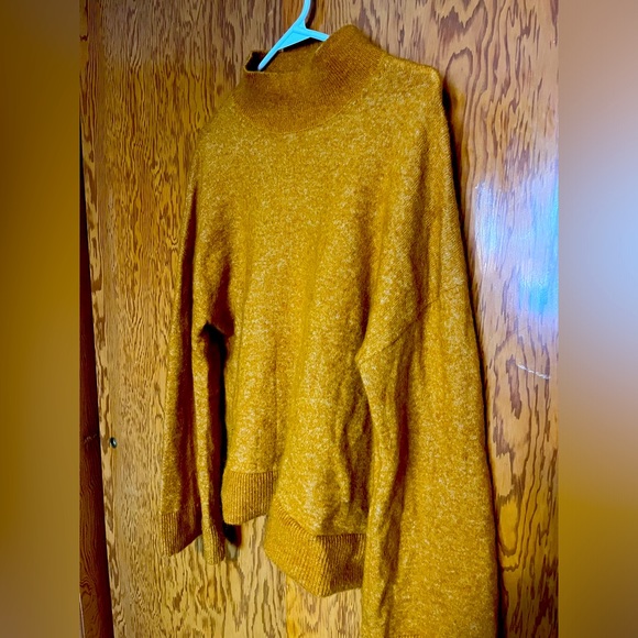 Los Angeles Atelier Wool sweater - Picture 1 of 3